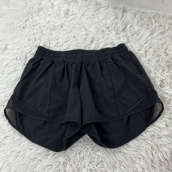 Lululemon Hotty Hot Shorts Black 4" Long - Picture 1 of 5